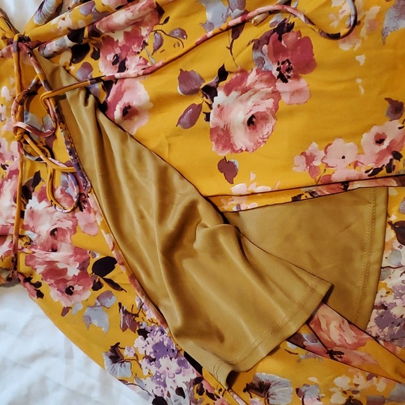 Rokoko Wrap Maxi Dress Yellow Floral NWT - Picture 4 of 8